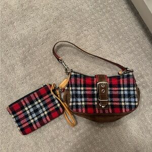Vintage Tartan Wool Coach
Shoulder Bag & Coin Purse